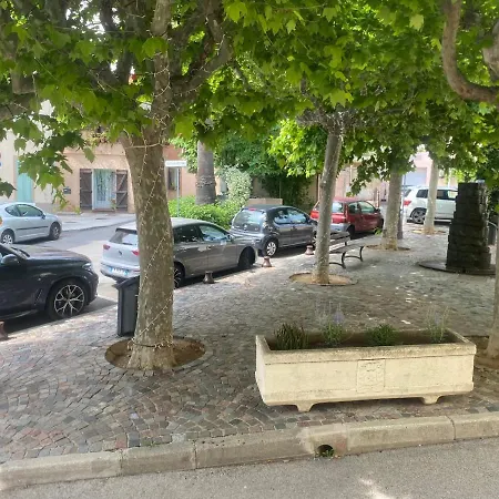 Au Coeur De T2 Climatise Avec Terrasse Et Garage Appartement Bandol
