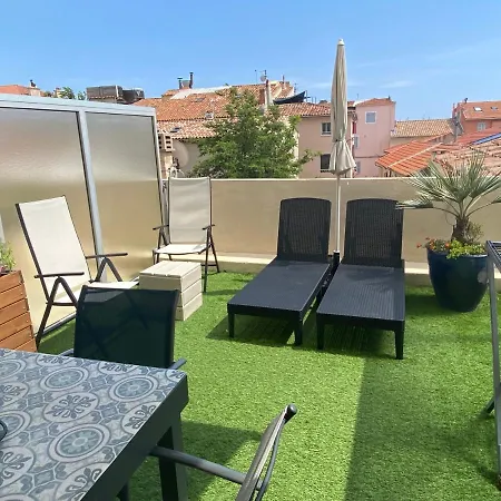 Au Coeur De T2 Climatise Avec Terrasse Et Garage Appartement *